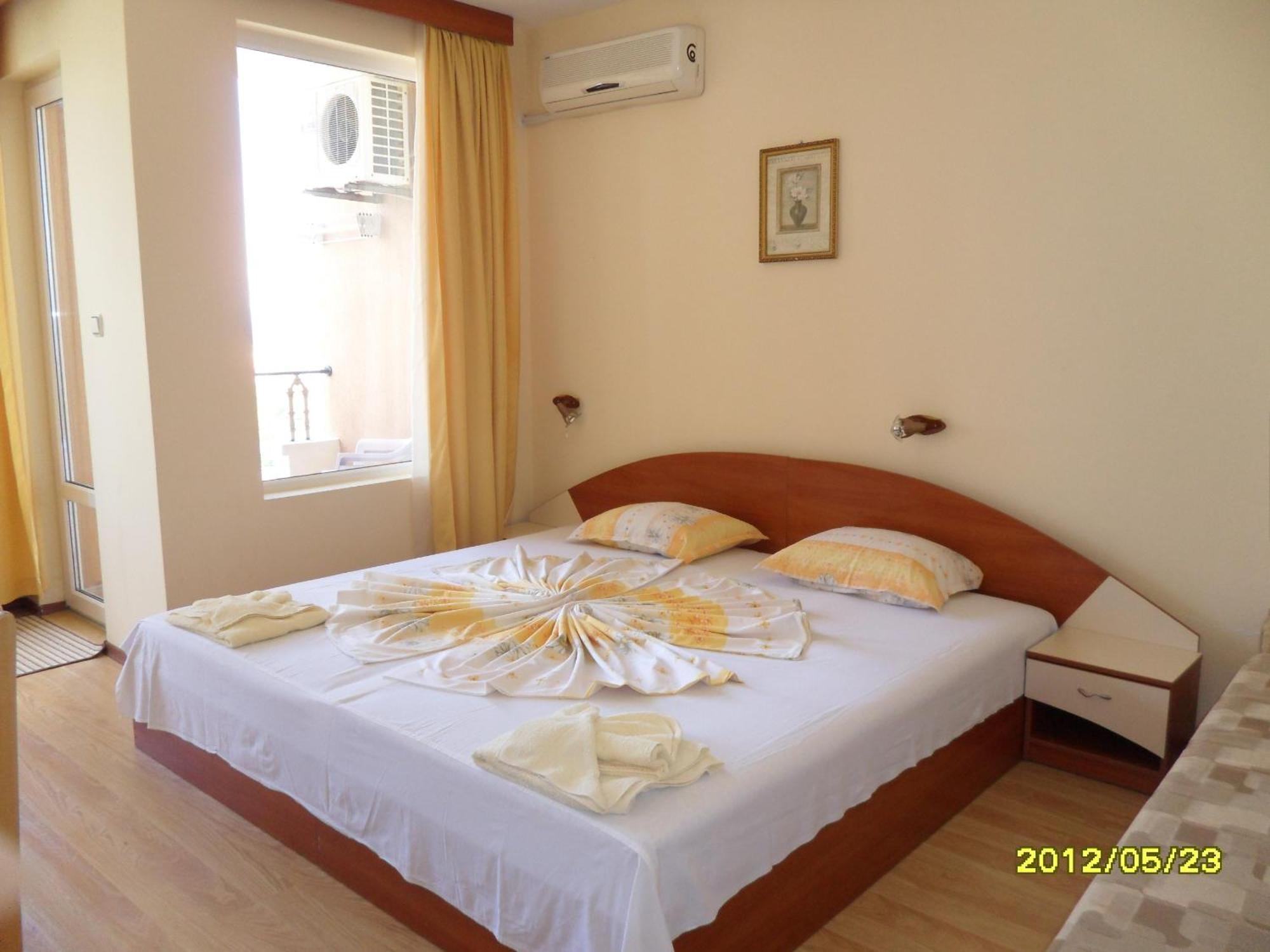 Guest House Hetodon سوزوبول الغرفة الصورة